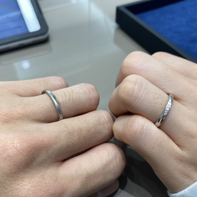 【4℃ BRIDAL(ヨンドシーブライダル)の口コミ】 デザインが豊富で色々試すことができました。中でもプラチナをつや消し加…