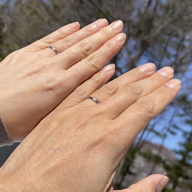 【アイプリモ(I-PRIMO)の口コミ】 指にはめる時にひっかかりのないフォルムで、つけやすさとシンプルなデザ…