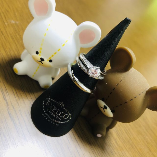【エクセルコダイヤモンド(EXELCO DIAMOND)の口コミ】 なんといっても決め手はデザイン！
結婚指輪と婚約指輪のセット付けが
す…