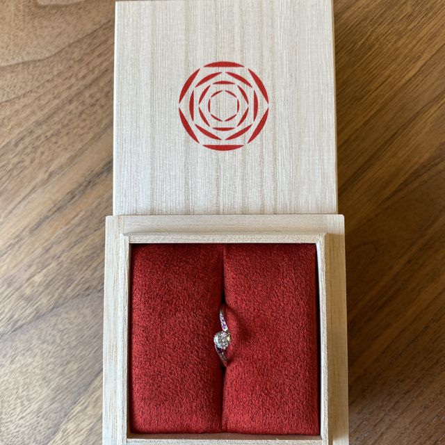 【出雲結(いずもゆい)の口コミ】 令和限定仕様であったこと、ピンクサファイアがキレイであったこと、ピン…