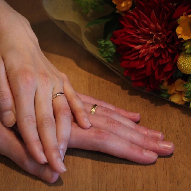 【ith(イズ)の口コミ】 色々なデザインの指輪を見せていただきながら担当の方と話す中で、デザイ…