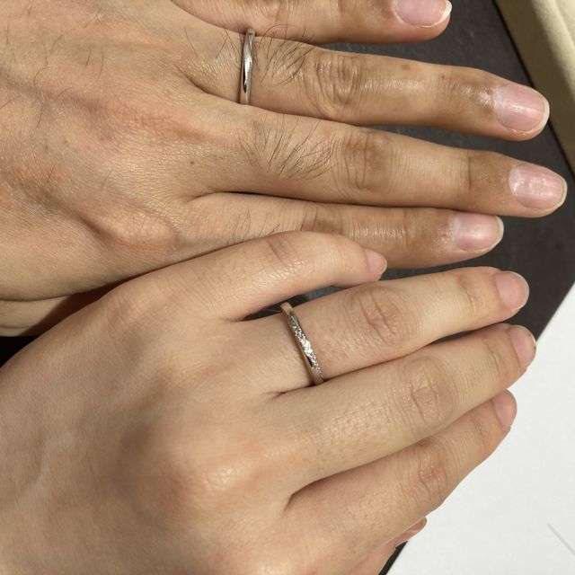 【TRECENTI(トレセンテ)の口コミ】 シンプルなデザインで可愛かったです。
価格は平均よりも安めで購入できる…