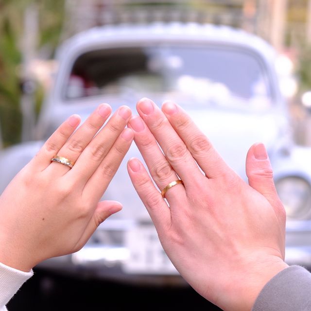 【CRAFY(クラフィ)の口コミ】 あまり結婚指輪としては見ない変わったデザインにしたくて、少しカジュア…