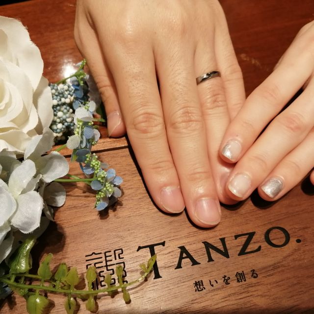 【TANZO.(鍛造指輪)の口コミ】 妻:プラチナ　当方:ホワイトゴールドで作成。
初めは既製品で探していまし…