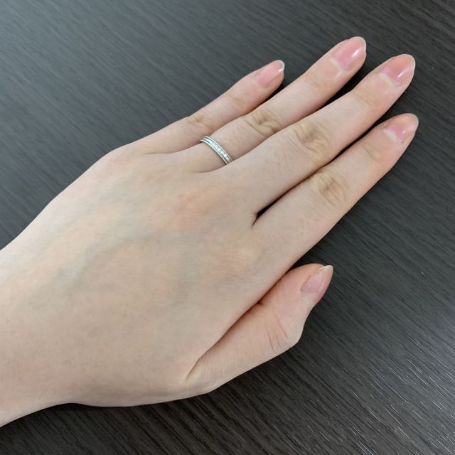 【4℃ BRIDAL(ヨンドシーブライダル)の口コミ】 ストレート・V型・ミル打ちを試着した中で、長く使えるデザインであること…