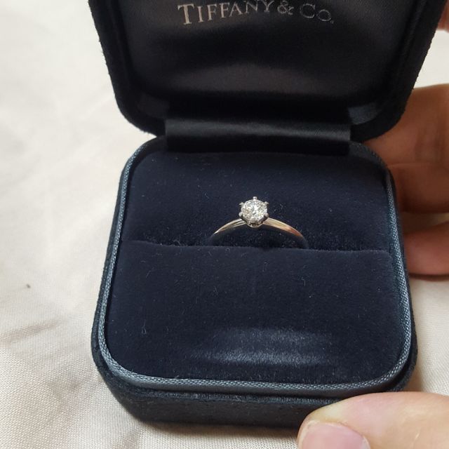 【ティファニー(Tiffany & Co.)の口コミ】 上品で派手すぎず、日常でつけても違和感がないところ。かつ、地味でもな…