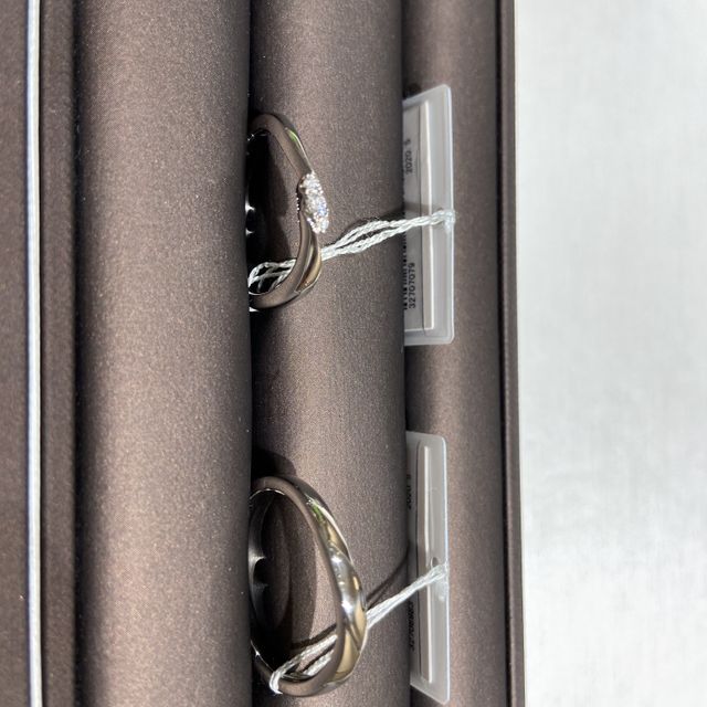 【アイプリモ(I-PRIMO)の口コミ】 ストレートかウェーブ型が気になっていたので探しに行きました。中央にダ…