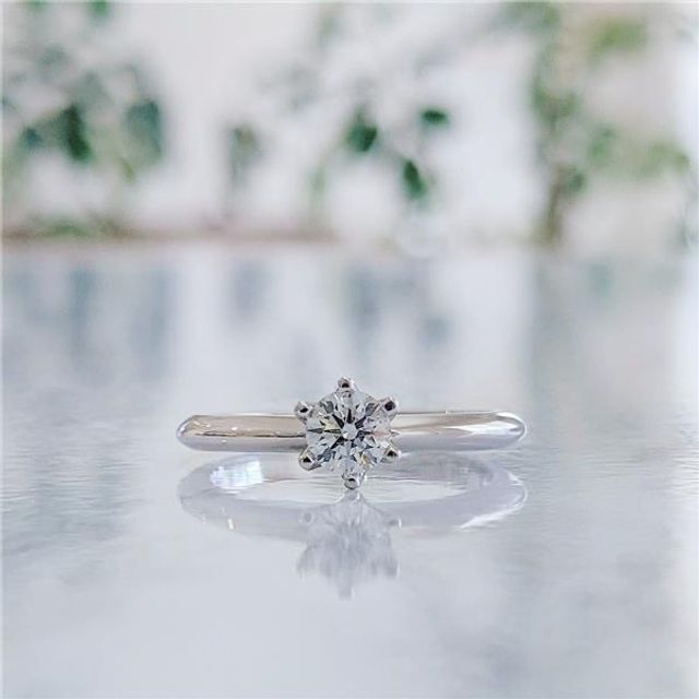 【鶴(mikoto)の口コミ】 クリスマスにプロポーズをするために婚約指輪を探しておりました。いくつ…