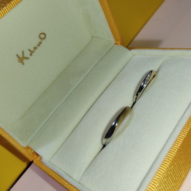 【ケイウノ ブライダル(K.UNO BRIDAL)の口コミ】 指輪裏の刻印をデザイナーさんやプロデューサーさんの素敵な意見を聞きな…