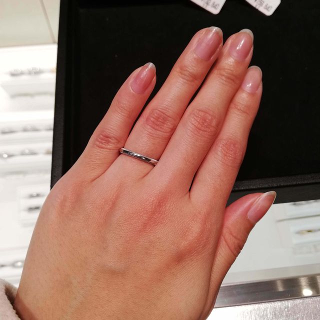 【ティファニー(Tiffany & Co.)の口コミ】 結婚指輪はシンプルなもので、ストレートの指輪がいいかなと思っていまし…
