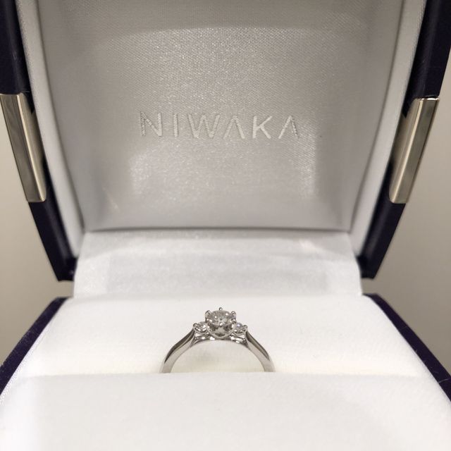 【俄(にわか)の口コミ】 他のブランドも見て、メレダイヤ付きのデザインに惹かれていたので自分自…