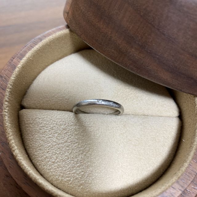 【COLANY(コラニー)の口コミ】 デザインはとてもシンプルで気に入っています。角張った感じが全くなく、…