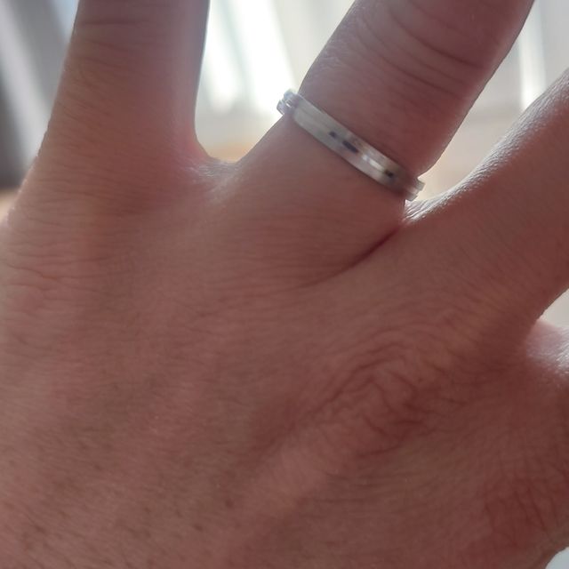 【銀座ダイヤモンドシライシの口コミ】 2件指輪を探しに回りましたが、店員様(M様)の対応がとても良く自然と購入…