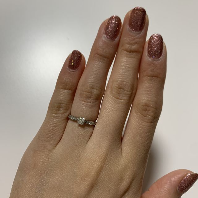 【ティファニー(Tiffany & Co.)の口コミ】 最初は一粒の婚約指輪らしいものを探していましたが、元々ティファニーが…