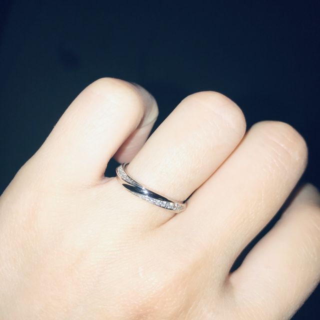 【銀座ダイヤモンドシライシの口コミ】 デザインが他に無いなと感じました。ヴィーナスの誕生という絵画からイン…