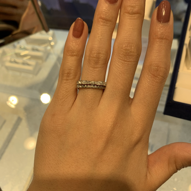 【ヴァンドーム青山(VENDOME AOYAMA)の口コミ】 とっても可愛いくて、リボン型に一目惚れしました！横から見てもリボンの…