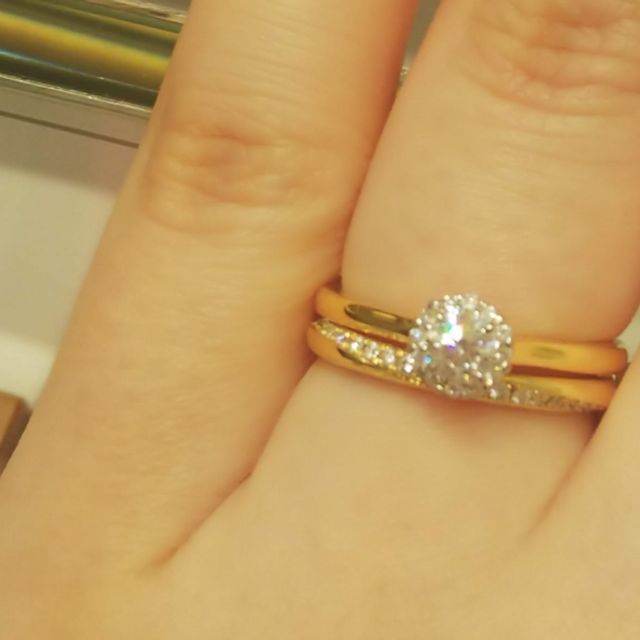 【銀座ダイヤモンドシライシの口コミ】 どのダイヤを選ぶかで価格は大きく変わってきますが、手が出ない大きめカ…