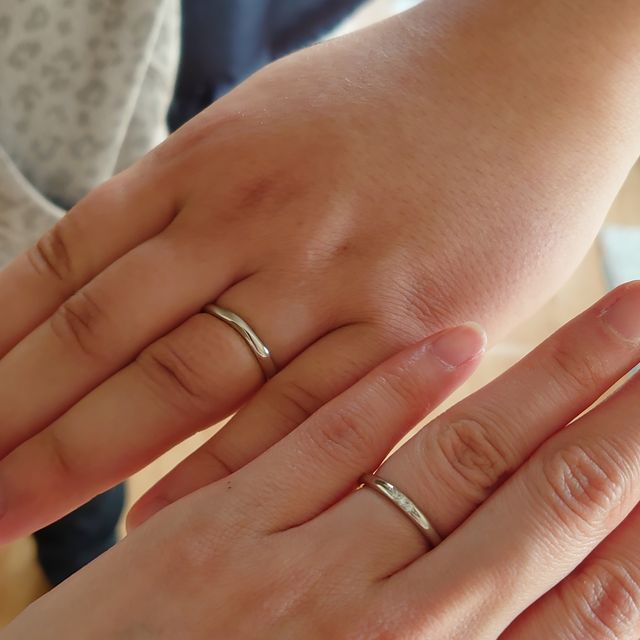 【銀座ダイヤモンドシライシの口コミ】 指輪を探すため数店舗比較をし、検討しました。
その中で、ダイヤモンドシ…