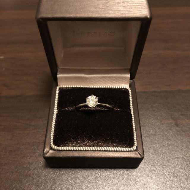 【アイプリモ(I-PRIMO)の口コミ】 0.5カラット以上のものにしようと決めていて、担当者の方に幾つか選んで頂…