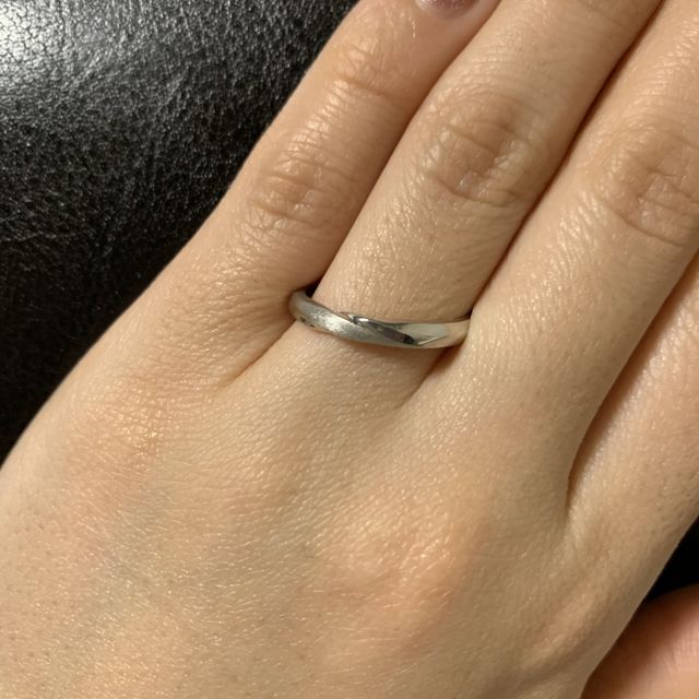 【エクセルコダイヤモンド(EXELCO DIAMOND)の口コミ】 ツヤありとツヤなしのどちらも入っているデザインを探していたところ、こ…