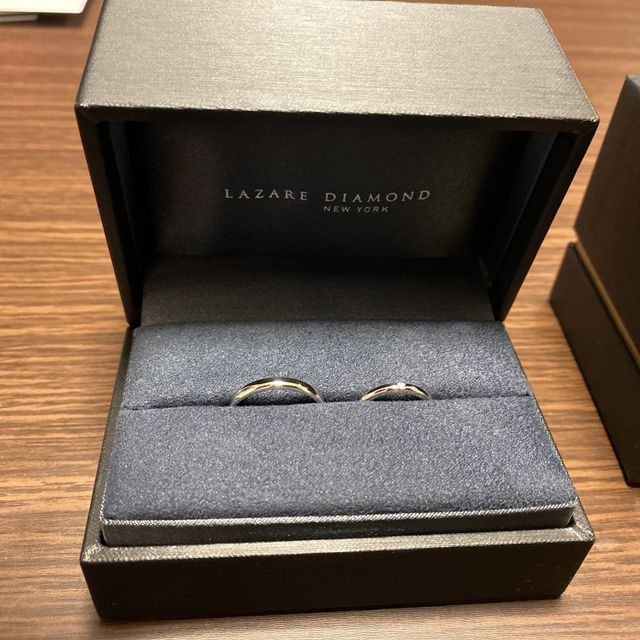 【ラザール ダイヤモンド(LAZARE DIAMOND)の口コミ】 デザインはとてもシンプルなものが良かったのでずっと探してました。そし…