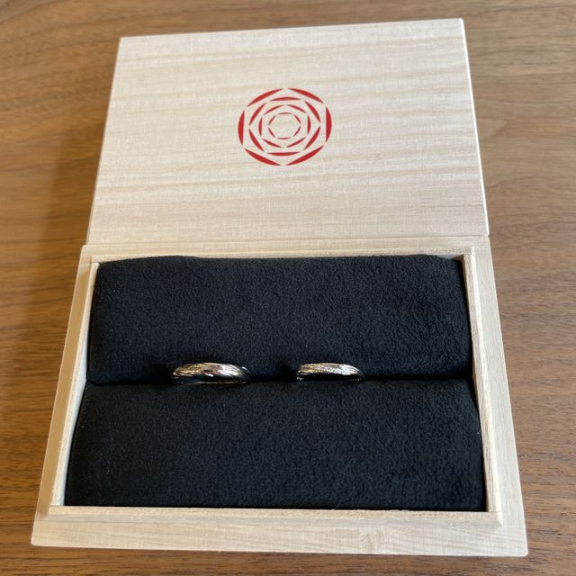 【出雲結(いずもゆい)の口コミ】 出雲らしさが出ているデザインが気に入った。指に嵌めた瞬間、2人ともこれ…