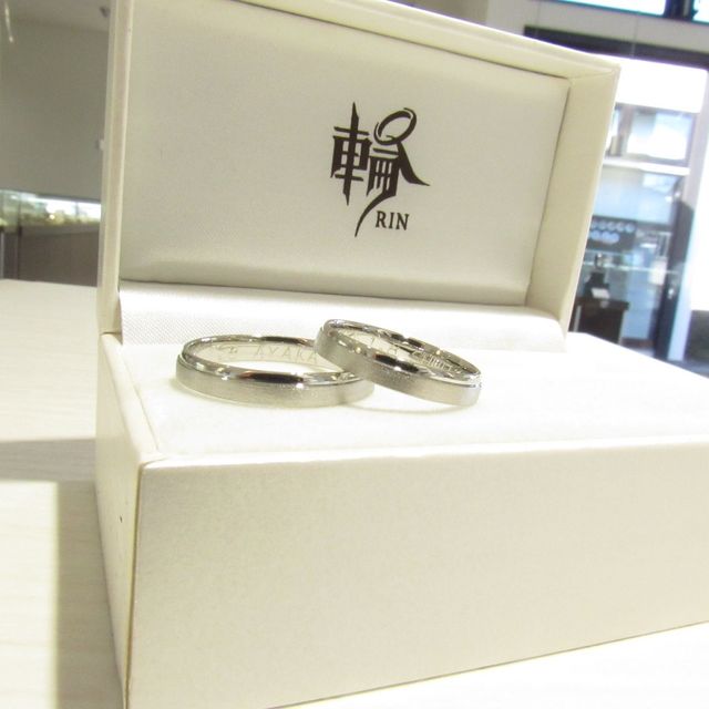 【輪-RIN-の口コミ】 シンプルなデザインの物を探していてスタッフの方に相談していただいた中…