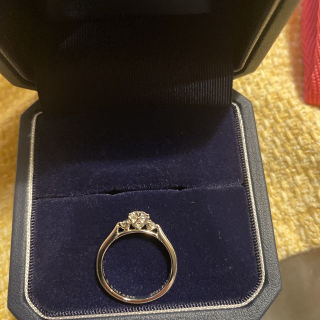 【銀座ダイヤモンドシライシの口コミ】 デザインが綺麗　
価格が他のブランドよりも安かった
いろんな店舗行った…