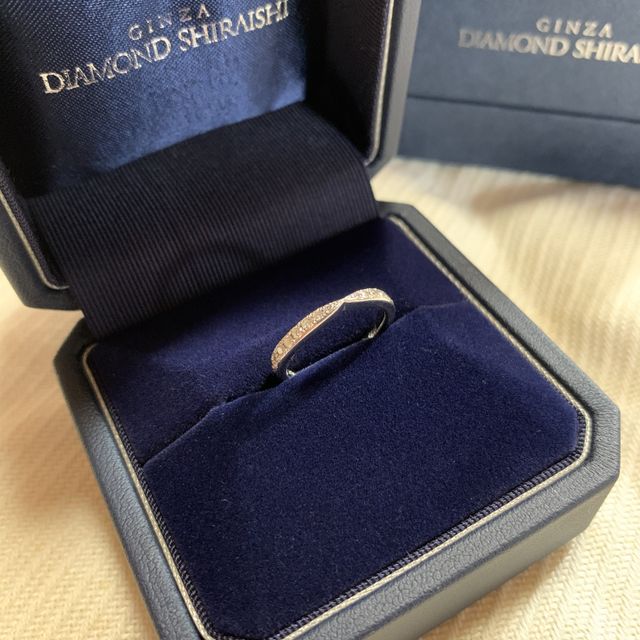 【銀座ダイヤモンドシライシの口コミ】 ハーフエタニティでリボンのようにシェイプした形が理想だったので、一目…