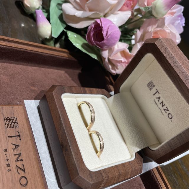 【TANZO.(鍛造指輪)の口コミ】 市販の華奢なデザインが好みではなく、既製品のブランドではこれという指…