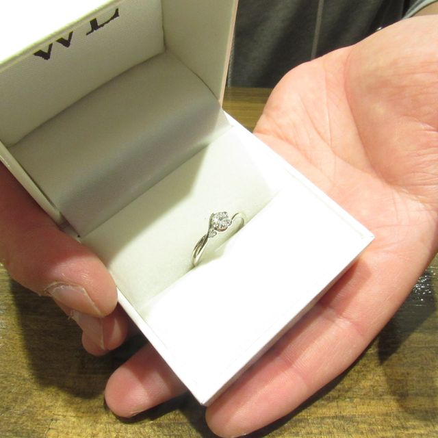 【輪-RIN-の口コミ】 シンプルかつウェーブがかかっているのがとても綺麗でした。普段使いして…