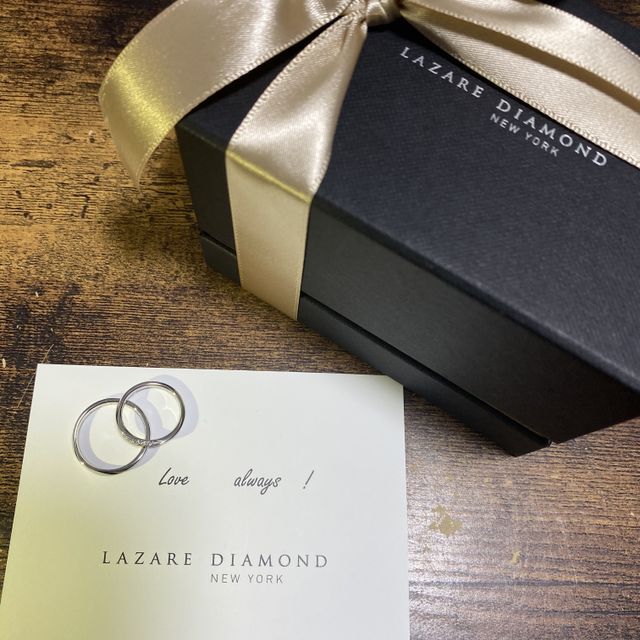 【ラザール ダイヤモンド(LAZARE DIAMOND)の口コミ】 他の店舗には無いようなデザインという点に惹かれました。ダイヤモンドの…