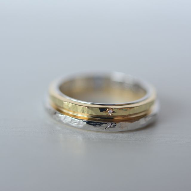 【CRAFY(クラフィ)の口コミ】 自分たちで自由にデザインを決められたのが良かったです。
ゴールドとシル…