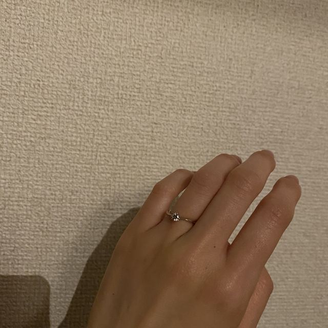 【ラザール ダイヤモンド(LAZARE DIAMOND)の口コミ】 予算内でのデザインと質がぴったりでした。
ラザールダイヤモンドさんのこ…