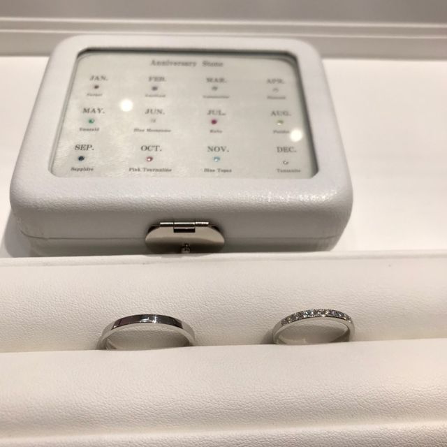 【CAFERING(カフェリング)の口コミ】 シンプルなデザインで、ダイヤだけでなくプラチナの輝きが美しい指輪です…