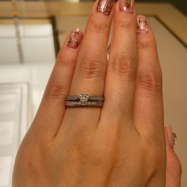 【ティファニー(Tiffany & Co.)の口コミ】 王道のティファニーです。デザインも可愛く、すっきりしており誰でも似合…