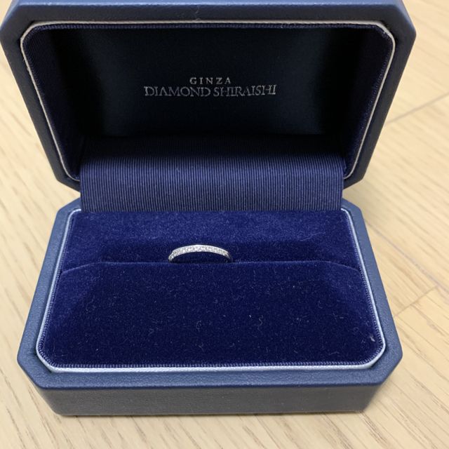 【銀座ダイヤモンドシライシの口コミ】 ダイヤモンドがキラキラとしていて可愛かったため選びました。ダイヤモン…