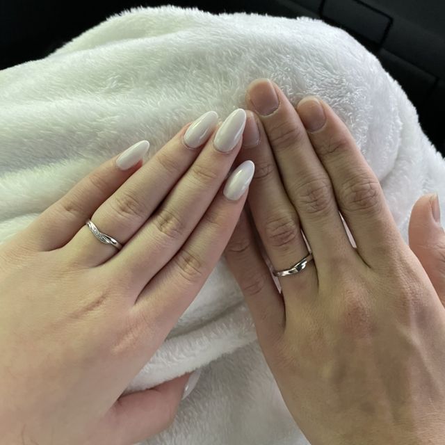 【4℃ BRIDAL(ヨンドシーブライダル)の口コミ】 シンプルでＶラインとすこしオシャレなところが決めてでした。価格もそこ…