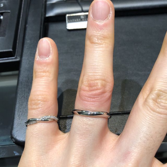 【ラザール ダイヤモンド(LAZARE DIAMOND)の口コミ】 他にないデザインだったこと、普段使いはしない予定だったので単体でつけ…