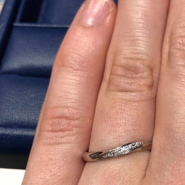 【銀座ダイヤモンドシライシの口コミ】 友人が婚約指輪をこちらのお店で購入したとのことだったので、初めての指…