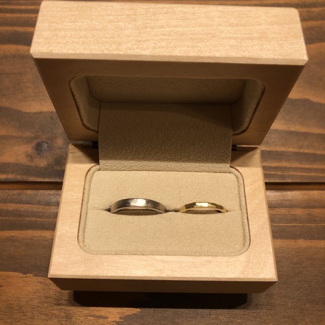 【uchimari(ウチマリ)の口コミ】 元々、ゴールドアクセサリーが好きということと、手作り感のあるマットな…