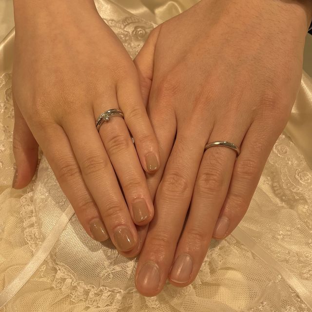 【TRECENTI(トレセンテ)の口コミ】 婚約指輪・結婚指輪ともにデザインと着け心地を最優先していました。
着け…