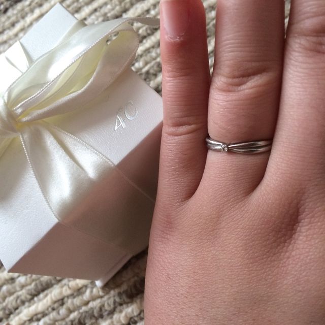 【4℃ BRIDAL(ヨンドシーブライダル)の口コミ】 サイズ的にも選択肢が少なかったが、幸いにも候補だった指輪がサイズとあ…