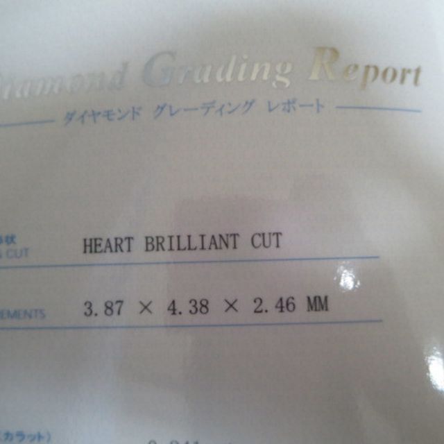 【アンジェリックフォセッテ(Angelique Fossette)の口コミ】 ダイヤの形等デザインに関しては、店頭のサンプルや他の口コミサイトを見…