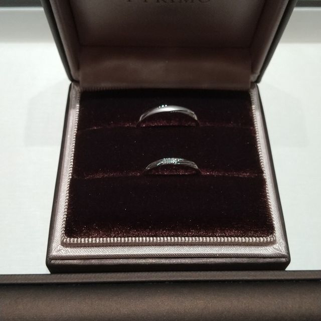 【アイプリモ(I-PRIMO)の口コミ】 シンプルだが華やかさもあるデザインで、長く愛せそうなデザインだと感じ…