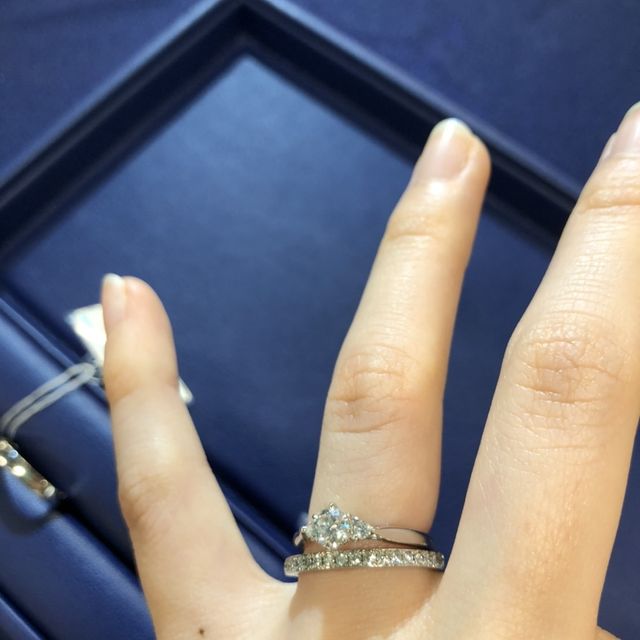 【銀座ダイヤモンドシライシの口コミ】 豪華さと使い勝手のバランスがよいと考えてハーフエタニティを探していま…