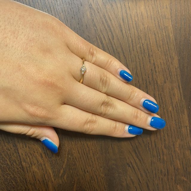 【Something Blue(サムシングブルー)の口コミ】 数多くの指輪の中から金額とデザインでとても悩みました。これを見た時に…