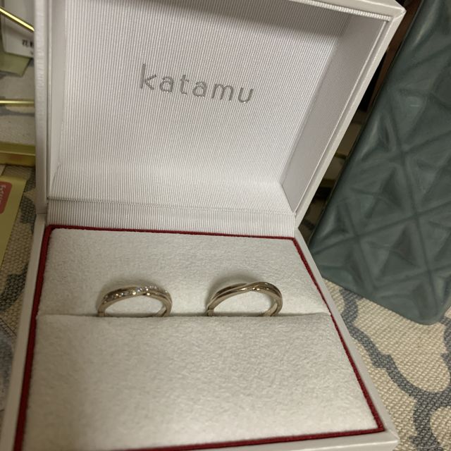 【Katamu(カタム)の口コミ】 どのリングに決めるか、購入までに2回店舗に伺いましたが、個性的なデザイ…