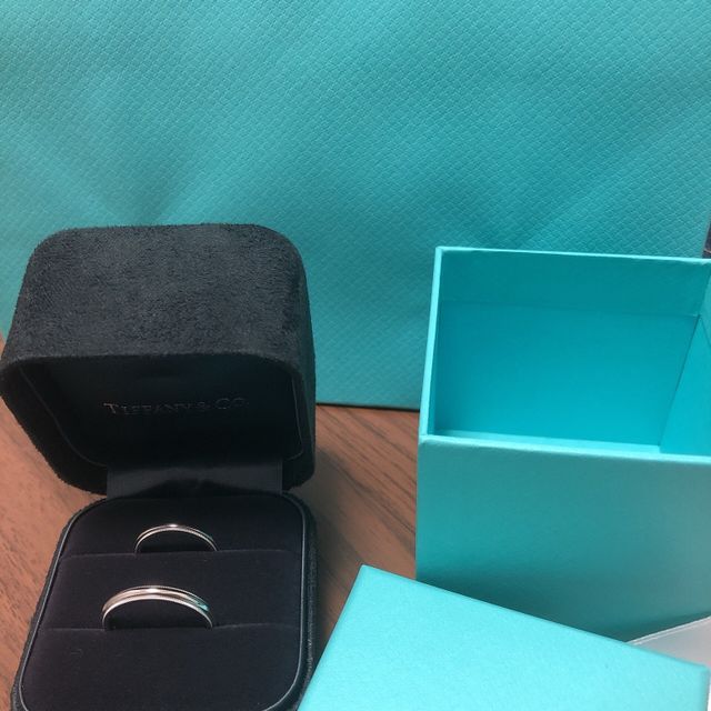【ティファニー(Tiffany & Co.)の口コミ】 ミル打ちが綺麗でデザインが好みだったので、色々悩みましたがこちらにし…