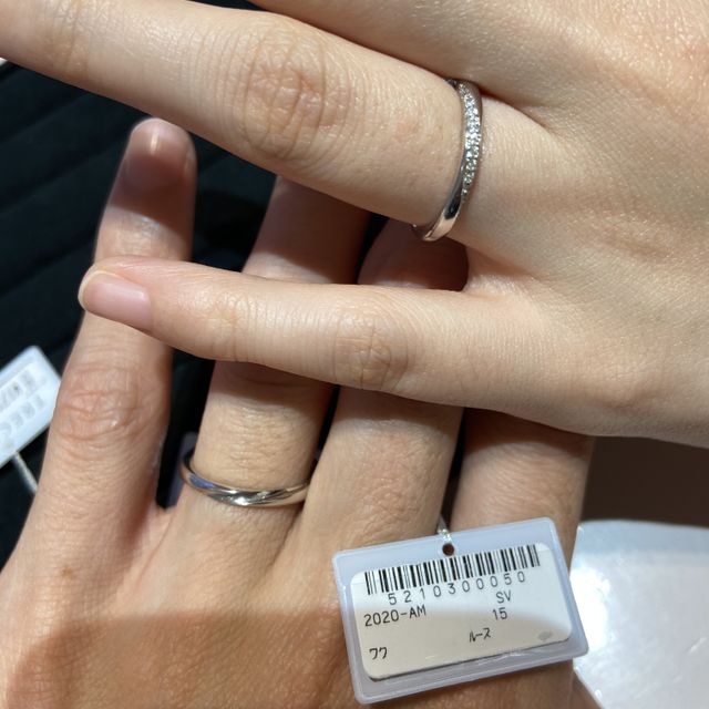 【TRECENTI(トレセンテ)の口コミ】 指輪のデザインは天の川をイメージとするような綺麗さを感じる。ダイヤモ…